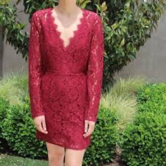 NORDSTROM WAYF BURGUNDY LACE LONG SLEEVE DRESS SIZE XS EUC - Picture 3 of 9